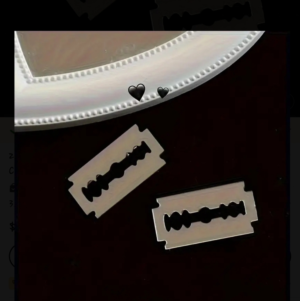 2 Razorblade Hairclips - Picture 4 of 9
